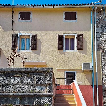 Mirjana By Interhome Vrznaveri