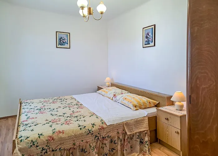 Mirjana By Interhome Feriehus Vrznaveri