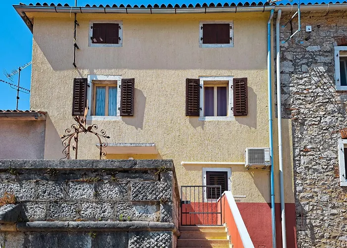 Mirjana By Interhome Vrznaveri